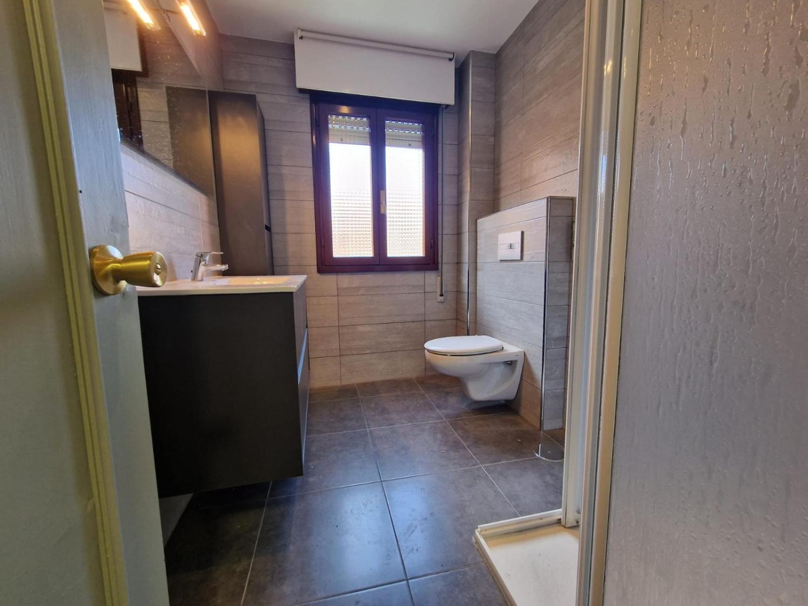 Apartamento Centrico Лянес Екстериор снимка