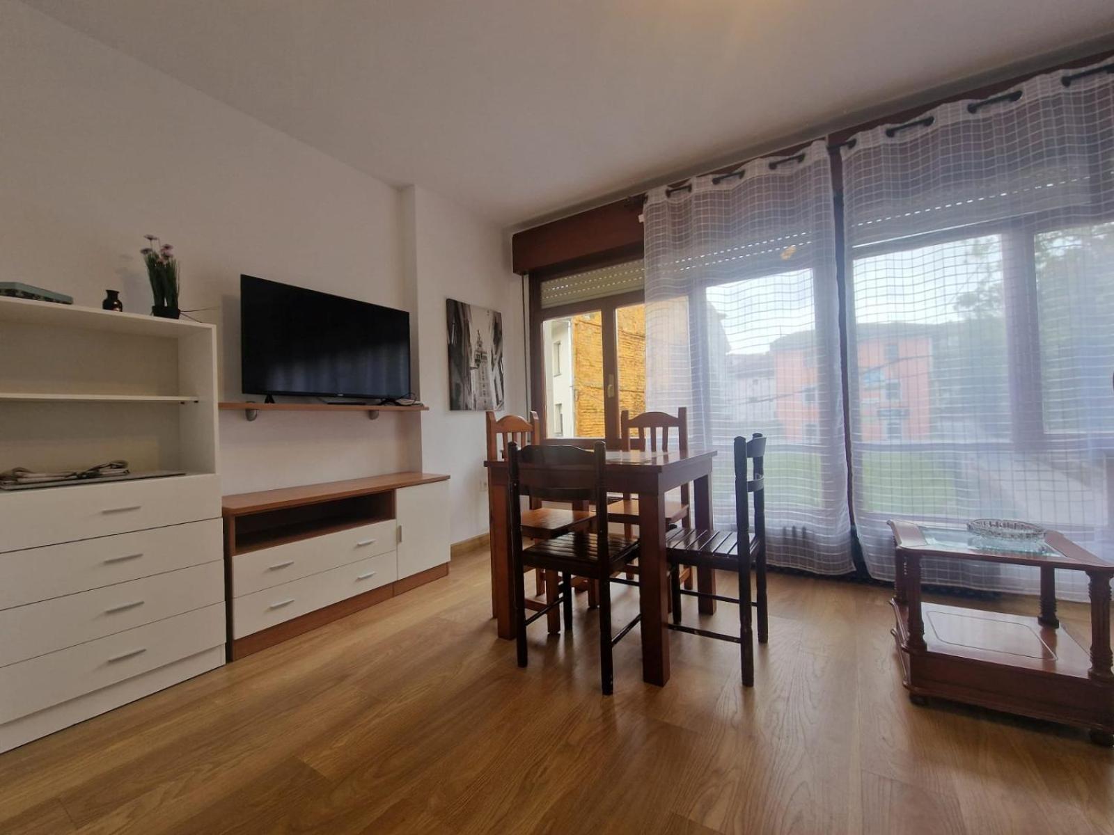 Apartamento Centrico Лянес Екстериор снимка