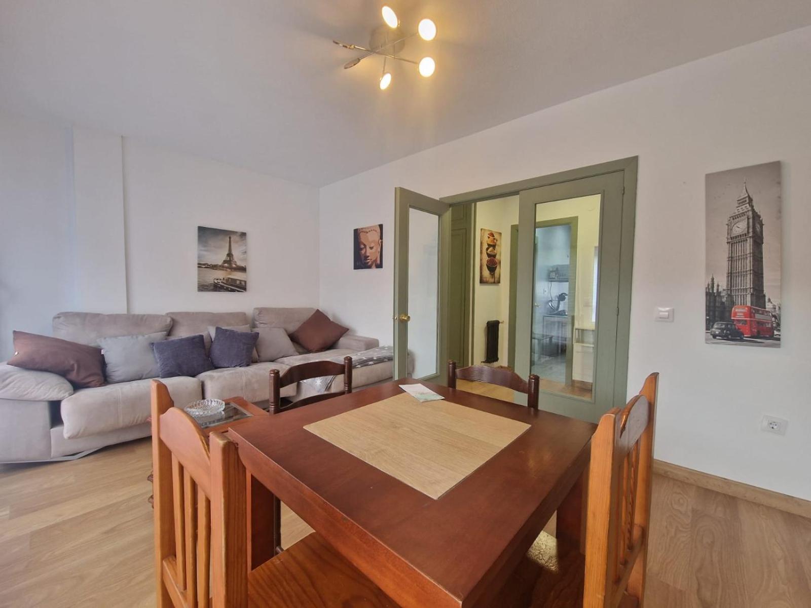 Apartamento Centrico Лянес Екстериор снимка
